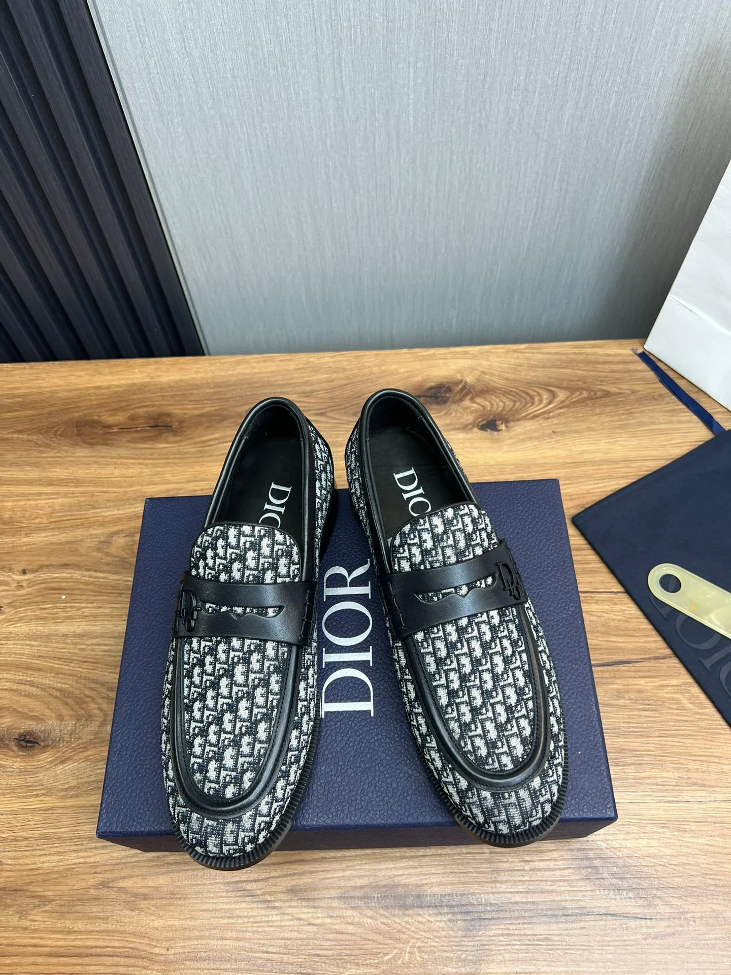 Men's men's shoes💰520💰 Dior men's business casual leather shoes👞all made of imported original brand leather, just to create a more comfortable wearing experience, upper: original cowhide➕imported sheepskin lining, original non-slip and wear-resistant rubber outsole✔️36-45 (38.45 non-returnable)